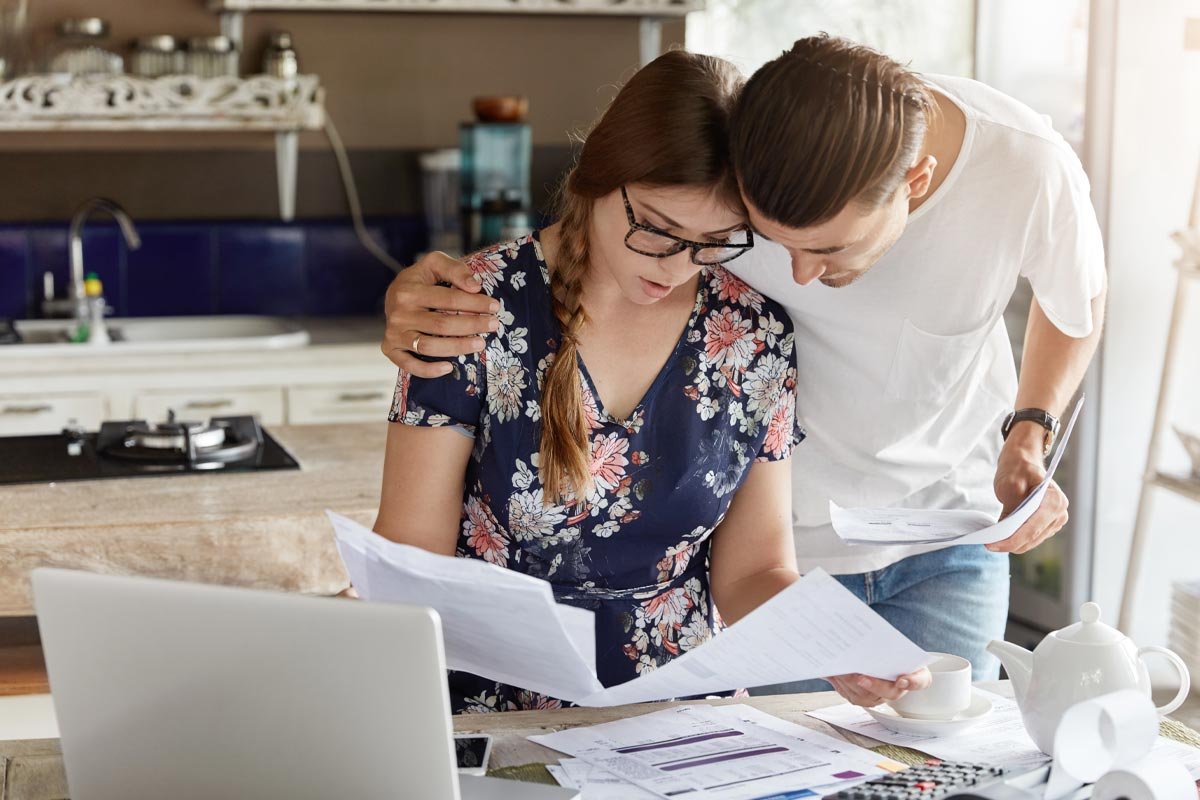 como-apoyar-a-tu-pareja-cuando-esta-bajo-mucho-estres-laboral